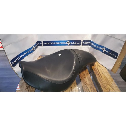 Triumph speedmaster seat T2305687 (carberetor model only )